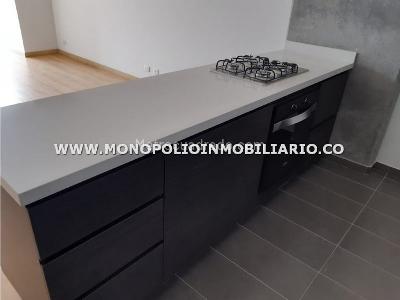 Apartamento de 2 alcobas en arriendo en Loma De Los Parra, Medellín, 113 m² · foto 2 de 18