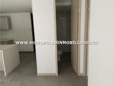 Apartaestudio en arriendo en Villa Carlota, Medellín, 60 m² · foto 2 de 17