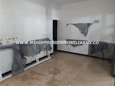 Casa de 4 alcobas en arriendo en Manila, Medellín, 230 m² · foto 13 de 18