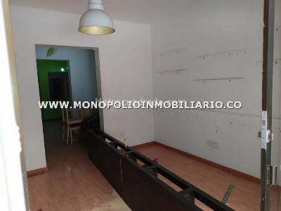 Casa de 4 alcobas en arriendo en Manila, Medellín, 230 m² · foto 3 de 18
