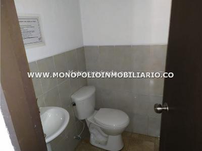 Casa de 4 alcobas en arriendo en Manila, Medellín, 230 m² · foto 5 de 18