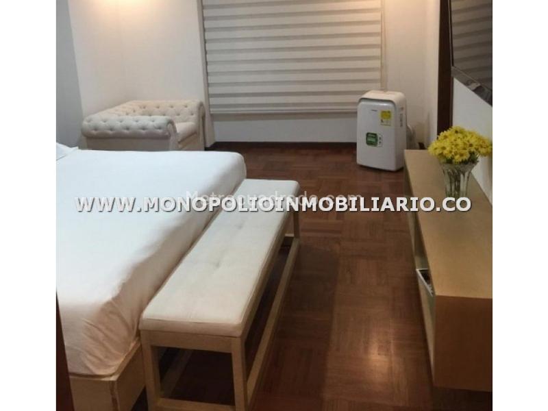 Luxury 3BR Apartment with 4 Baths in La Calera, El Poblado (250 m²) - 5