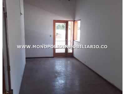 Casa de 5 alcobas en arriendo en Astorga, Medellín, 450 m² · foto 4 de 16