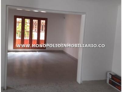 Casa de 5 alcobas en arriendo en Astorga, Medellín, 450 m² · foto 10 de 16
