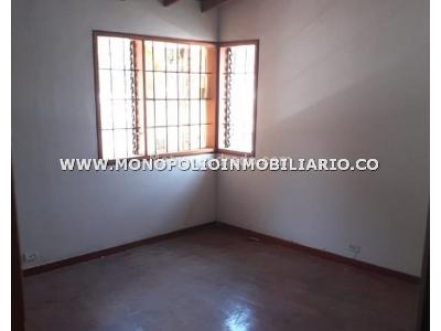 Casa de 5 alcobas en arriendo en Astorga, Medellín, 450 m² · foto 15 de 16
