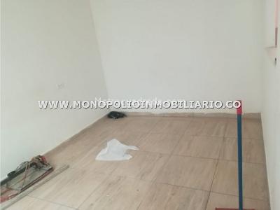 Casa de 5 alcobas en arriendo en Manila, Medellín, 150 m² · foto 11 de 20