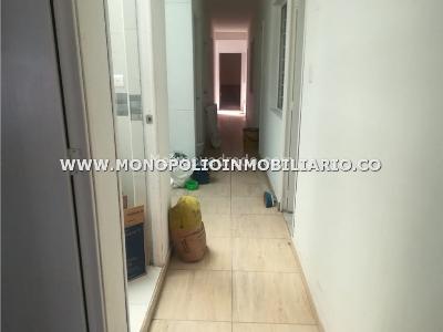 Casa de 5 alcobas en arriendo en Manila, Medellín, 150 m² · foto 16 de 20