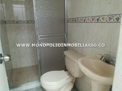 Casa de 5 alcobas en arriendo en Manila, Medellín, 150 m² · foto 18 de 20