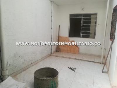 Casa de 5 alcobas en arriendo en Manila, Medellín, 150 m² · foto 12 de 20