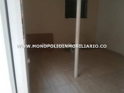 Casa de 5 alcobas en arriendo en Manila, Medellín, 150 m² · foto 15 de 20