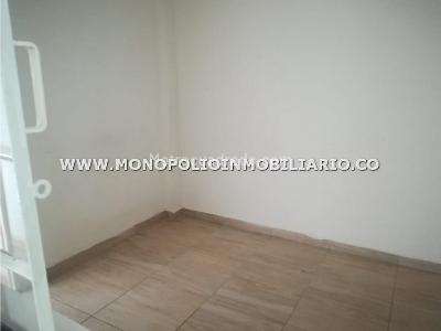 Casa de 5 alcobas en arriendo en Manila, Medellín, 150 m² · foto 7 de 20