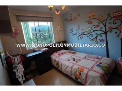 Apartamento de 3 alcobas en venta en La Florida, Itagüí, 84 m² · foto 8 de 11