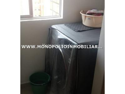 Apartamento de 2 alcobas en venta en Los Colores, Medellín, 52 m² · foto 8 de 12