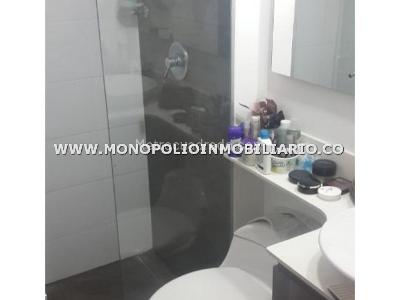 Apartamento de 2 alcobas en venta en Los Colores, Medellín, 52 m² · foto 9 de 12