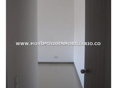 Apartamento de 3 alcobas en venta en Mayorca, Sabaneta, 60 m² · foto 4 de 15