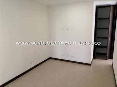 Apartamento de 2 alcobas en venta en Santa Maria De Los Angeles, Medellín, 137 m² · foto 2 de 20