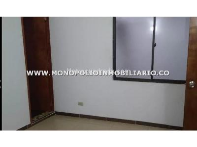 Casa de 4 alcobas en venta en Uribe Angel, Envigado, 127 m² · foto 3 de 18
