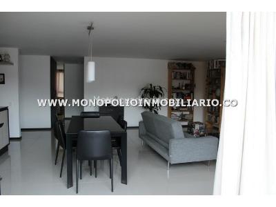 Apartamento de 3 alcobas en venta en Conquistadores, Medellín, 120 m² · foto 2 de 20