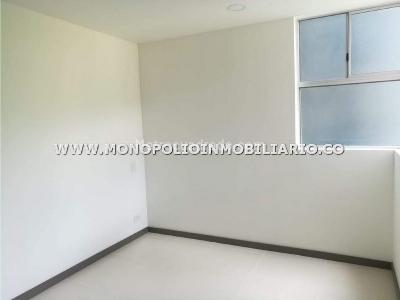 Apartamento de 2 alcobas en venta en La Florida, Sabaneta, 66 m² · foto 2 de 17