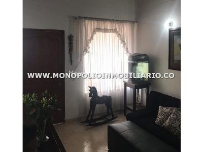 Apartamento en venta en Zona Centro, Envigado · foto 2 de 15