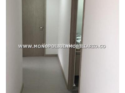 Apartamento de 3 alcobas en venta en Tres Esquinas, Sabaneta, 62 m² · foto 12 de 16
