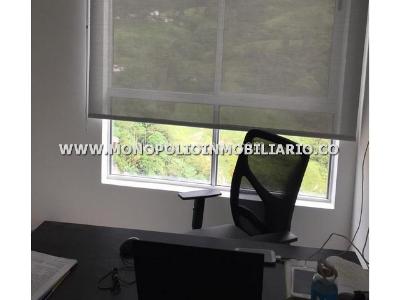 Apartamento de 3 alcobas en venta en Tres Esquinas, Sabaneta, 62 m² · foto 13 de 16