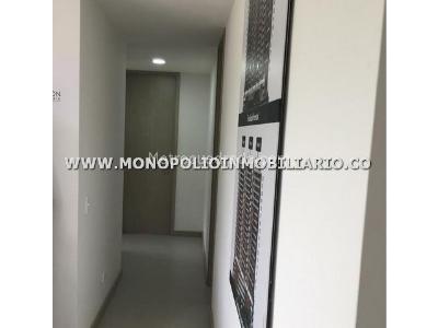 Apartamento de 3 alcobas en venta en Tres Esquinas, Sabaneta, 62 m² · foto 5 de 16
