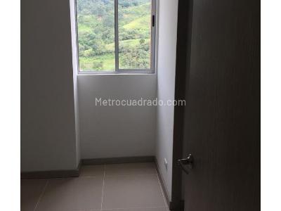 Apartamento de 2 alcobas en venta en Tres Esquinas, Sabaneta, 57 m² · foto 12 de 17