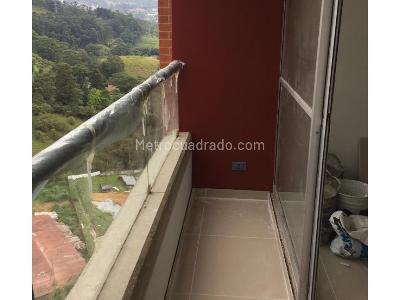 Apartamento de 2 alcobas en venta en Tres Esquinas, Sabaneta, 57 m² · foto 6 de 17