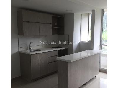 Apartamento de 2 alcobas en venta en Tres Esquinas, Sabaneta, 57 m² · foto 10 de 17