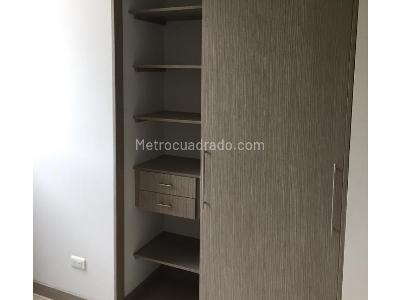 Apartamento de 2 alcobas en venta en Tres Esquinas, Sabaneta, 57 m² · foto 4 de 17