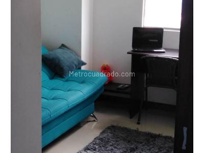 Apartamento de 3 alcobas en venta en Calasanz Noroccidente, Medellín, 80 m² · foto 2 de 20