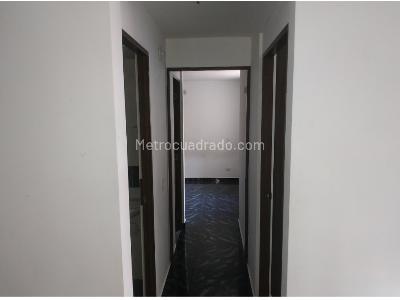 Apartamento de 3 alcobas en venta en Obrero, Bello, 152 m² · foto 14 de 16