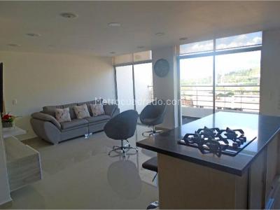 Apartamento de 3 alcobas en venta en Obrero, Bello, 152 m² · foto 15 de 16