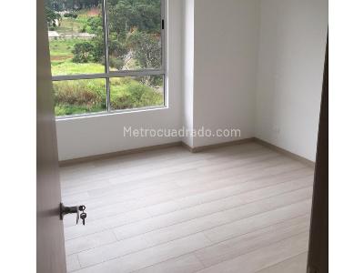 Apartamento de 3 alcobas en venta en La Navarra, Bello, 88 m² · foto 7 de 9