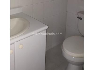 Casa de 4 alcobas en venta en Paso Ancho, Sabaneta, 92 m² · foto 2 de 17