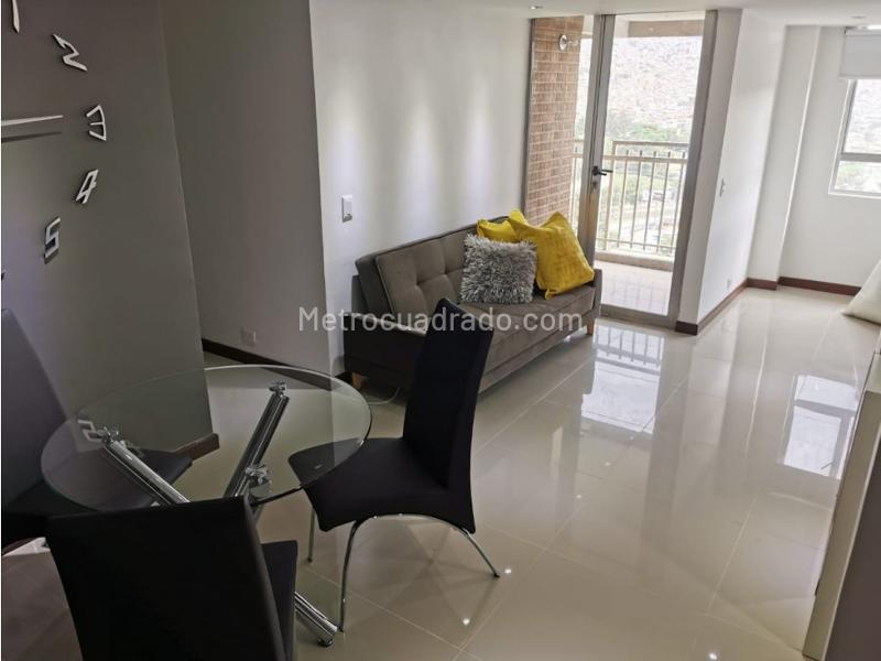 Apartamento en Arriendo, Madera, Bello - 2