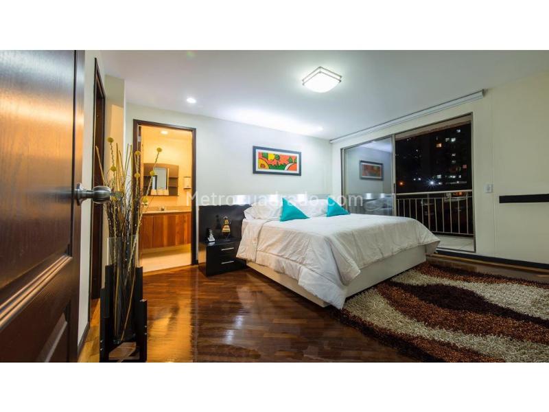 Apartamento Amoblado de 3 Alcobas con Vistas Panorámicas en El Poblado - 4