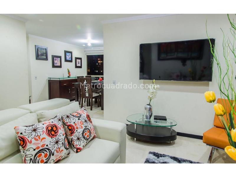 Apartamento Amoblado de 3 Alcobas con Vistas Panorámicas en El Poblado - 6