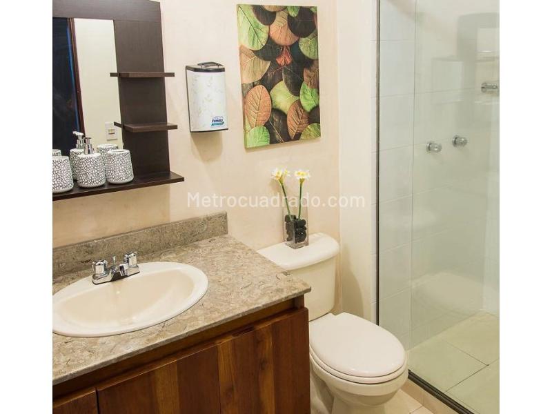 Apartamento Amoblado de 3 Alcobas con Vistas Panorámicas en El Poblado - 8