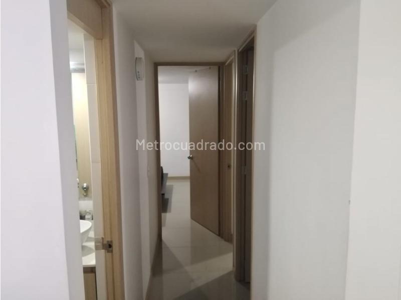 Furnished 3BR Apartment in Robledo - 8