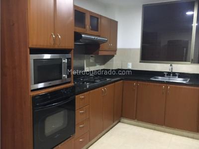 Casa en arriendo en El Tesoro, Medellín · foto 3 de 20