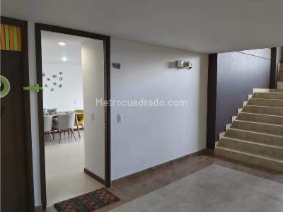 Apartamento de 3 alcobas en venta en La Doctora, Sabaneta, 76 m² · foto 3 de 20