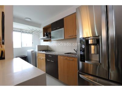 Apartamento de 3 alcobas en venta en Los Alcazares, Sabaneta, 76 m² · foto 3 de 13