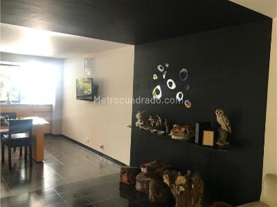 Casa de 3 alcobas en venta en Loma De Las Brujas, Envigado, 178 m² · foto 2 de 13