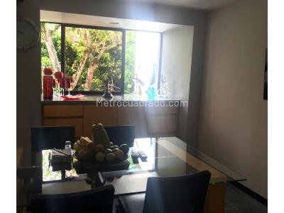 Casa de 3 alcobas en venta en Loma De Las Brujas, Envigado, 178 m² · foto 3 de 13