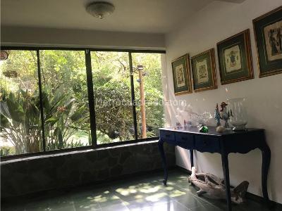 Casa de 3 alcobas en venta en Loma De Las Brujas, Envigado, 178 m² · foto 6 de 13