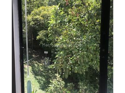 Casa de 3 alcobas en venta en Loma De Las Brujas, Envigado, 178 m² · foto 8 de 13