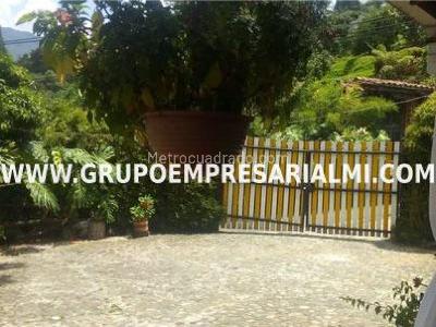 Casa de 3 alcobas en venta en Loma Del Barro, Envigado, 545 m² · foto 9 de 16