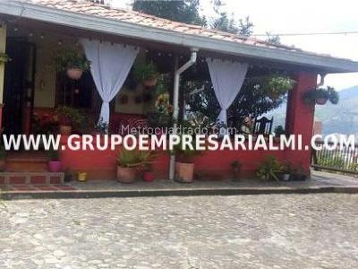 Casa de 3 alcobas en venta en Loma Del Barro, Envigado, 545 m² · foto 12 de 16